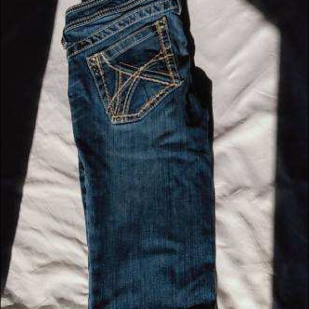 Only worn a few times Ariat jeans